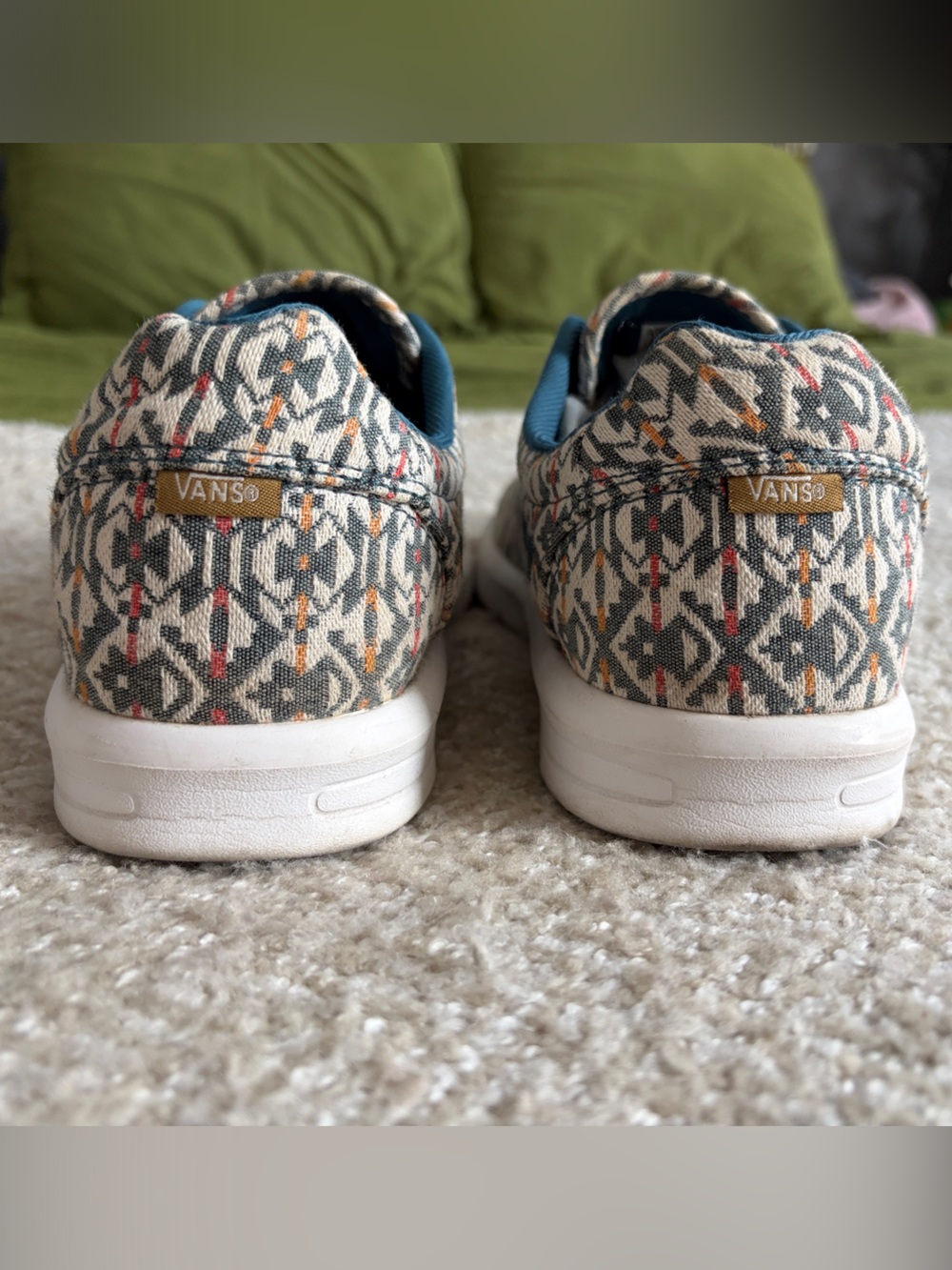 Vans Women’s 9.5 Aztec Blue Cream Pattern Sneaker - Picture 2 of 4